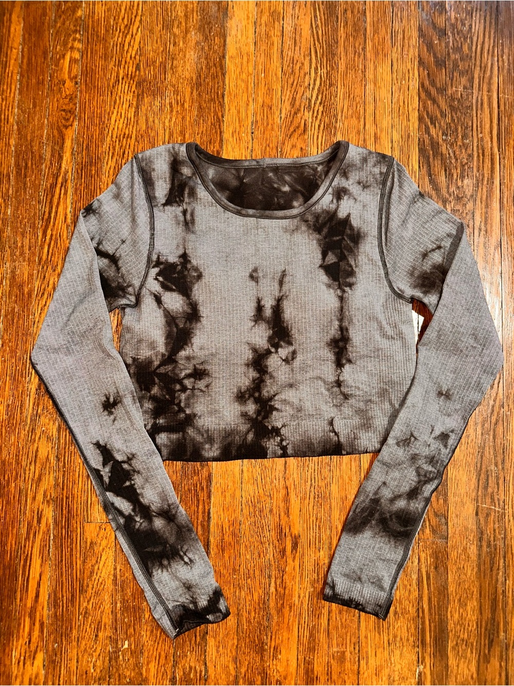 Lululemon Large Ebb To Street Long Sleeve Marble Crop Top Built in Padded Bra